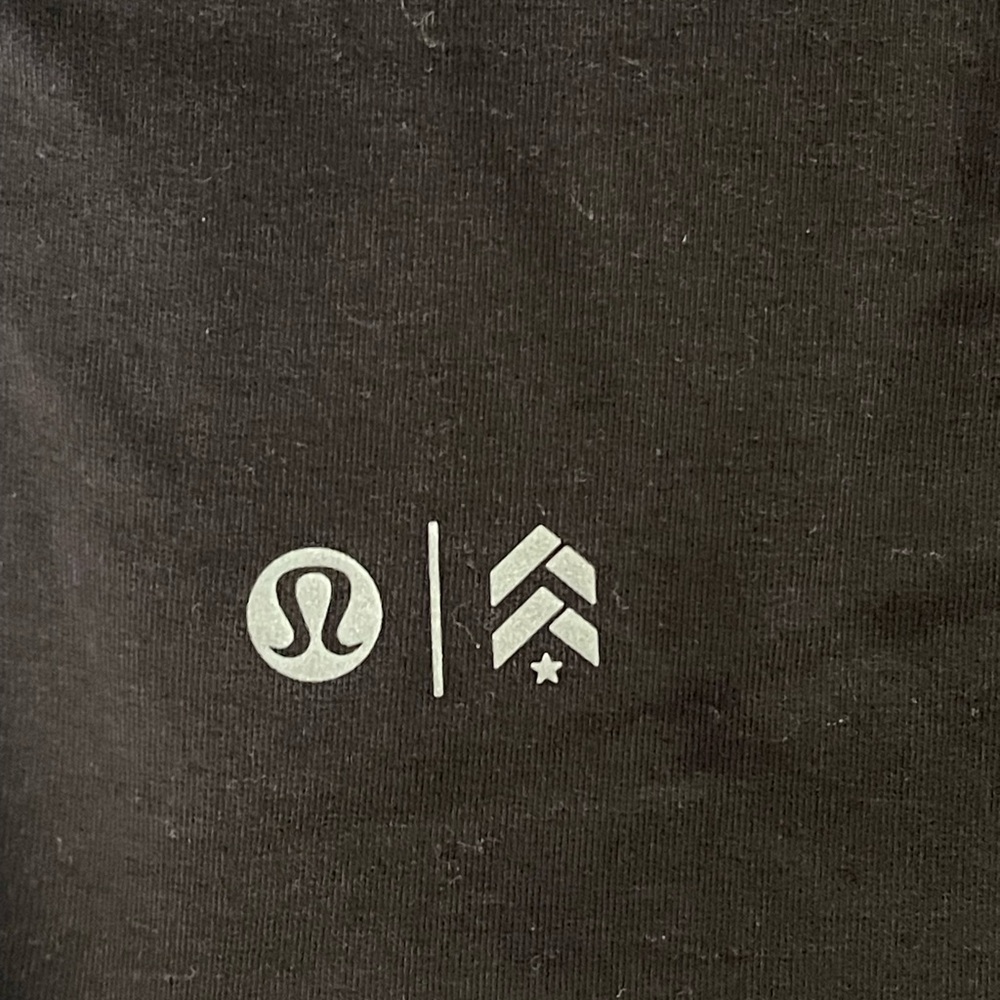 Barry’s Bootcamp X Lululemon Sleeveless Hoodie - size 12 - Picture 4 of 8